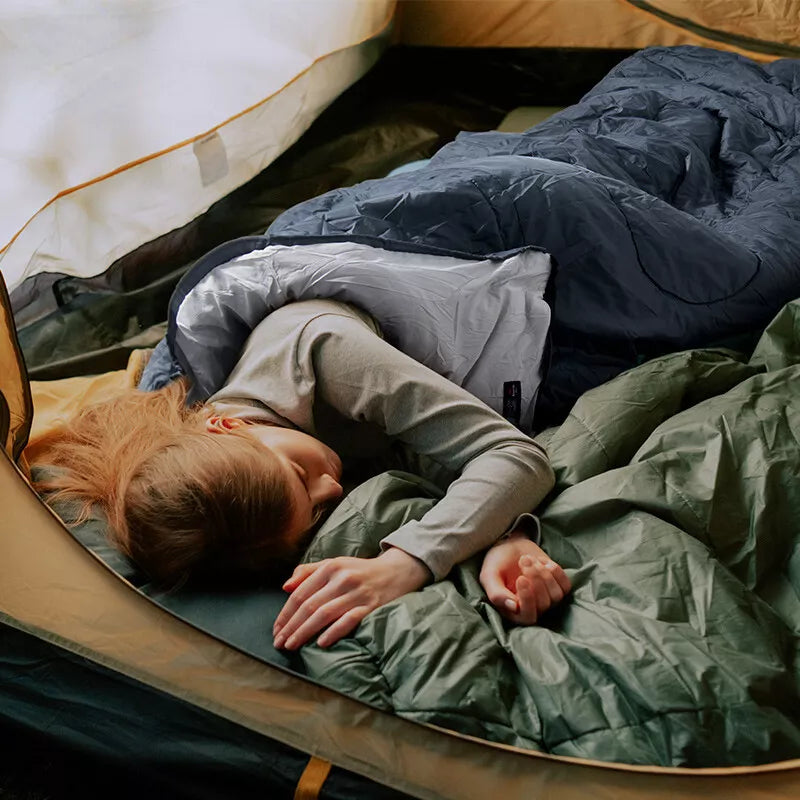 Y150L™ Hooded Synthetic Sleeping Bag 52°F / 11°C